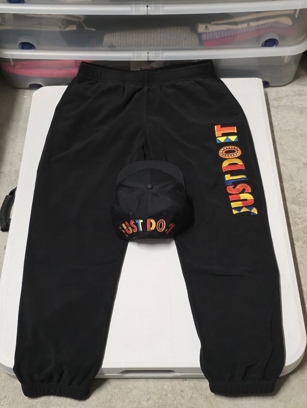 Nike Men's Sportswear Reissue (Bundle) Fleece Pants (L) & Snapback **RARE**